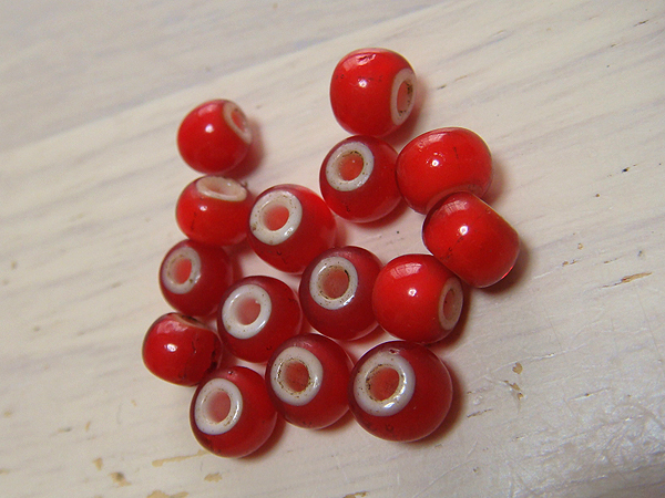  Indian Native American n white Hearts beads ( red )6mm sphere one ream length approximately 50cm Goro's custom .*