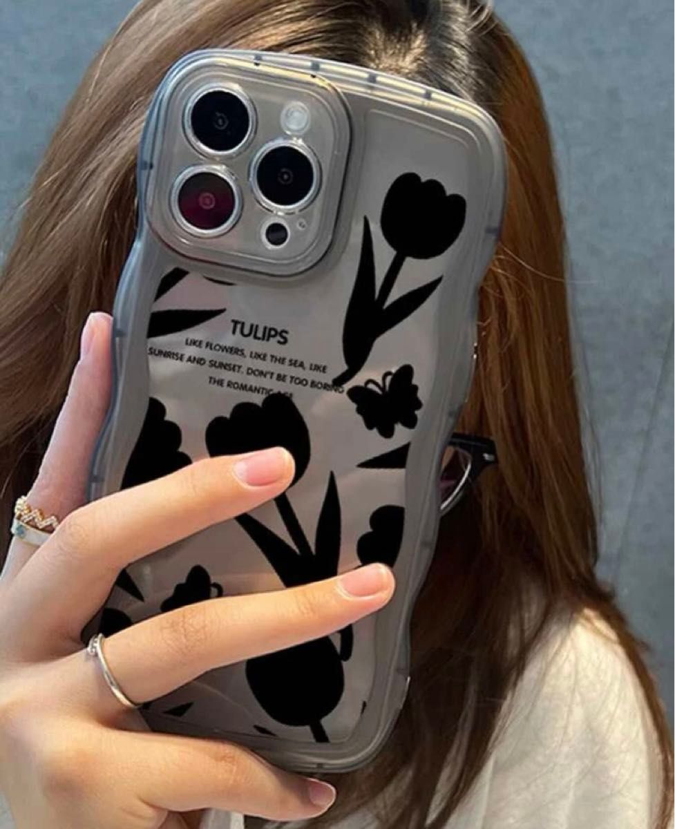 iPhone 15 ケース　クリア　ブラック　ウェーブ　チューリップ　フラワー　蝶々　韓国　可愛い　iPhoneケース　カバー