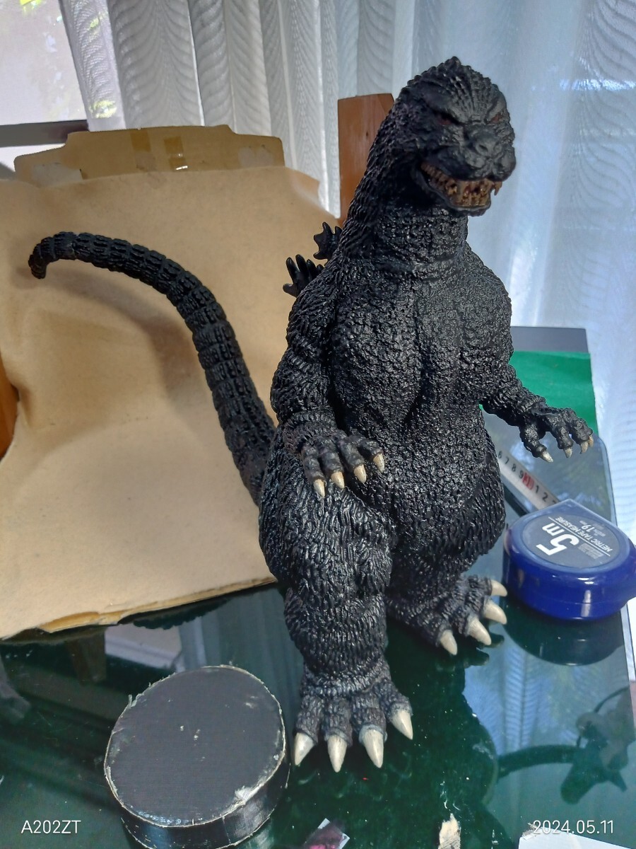  higashi . Godzilla figure Junk 