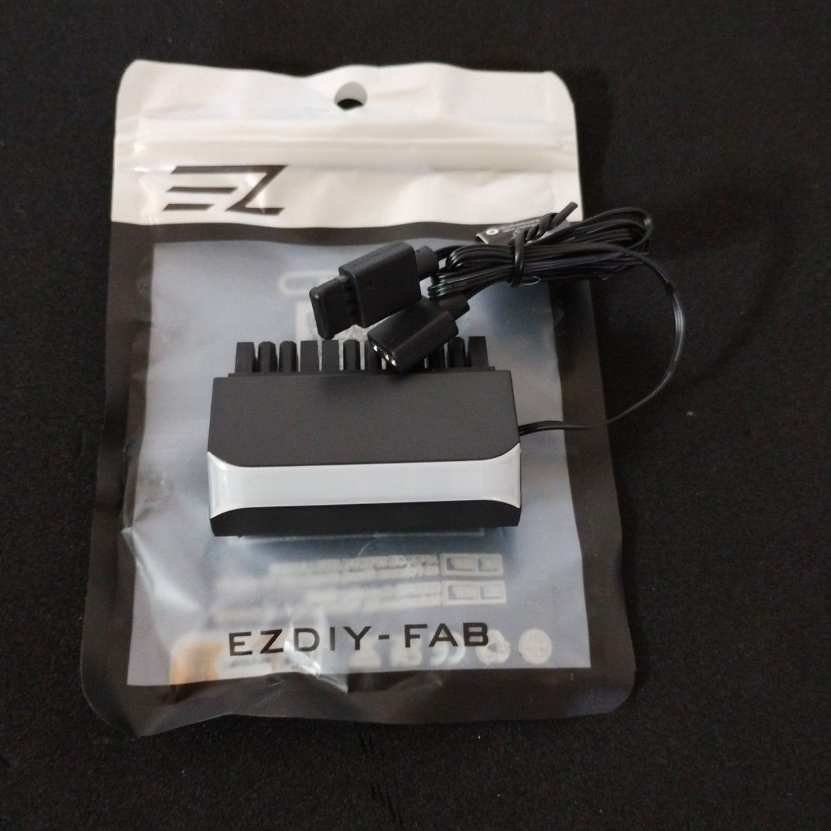 EZDIY-FAB 24pin90度電源コネクタ ARGB発光アダプタ　黒