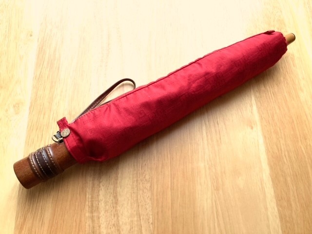 ジバンシー　折りたたみ傘　赤　GIVENCHY ジバンシイ　USED　雨傘_画像4