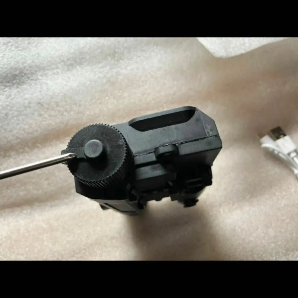 タクティカルライト バッテリー ケース カバー ミリタリー サバゲー PEQ-15 タイプ ブラック マウント ライフル スナイパ