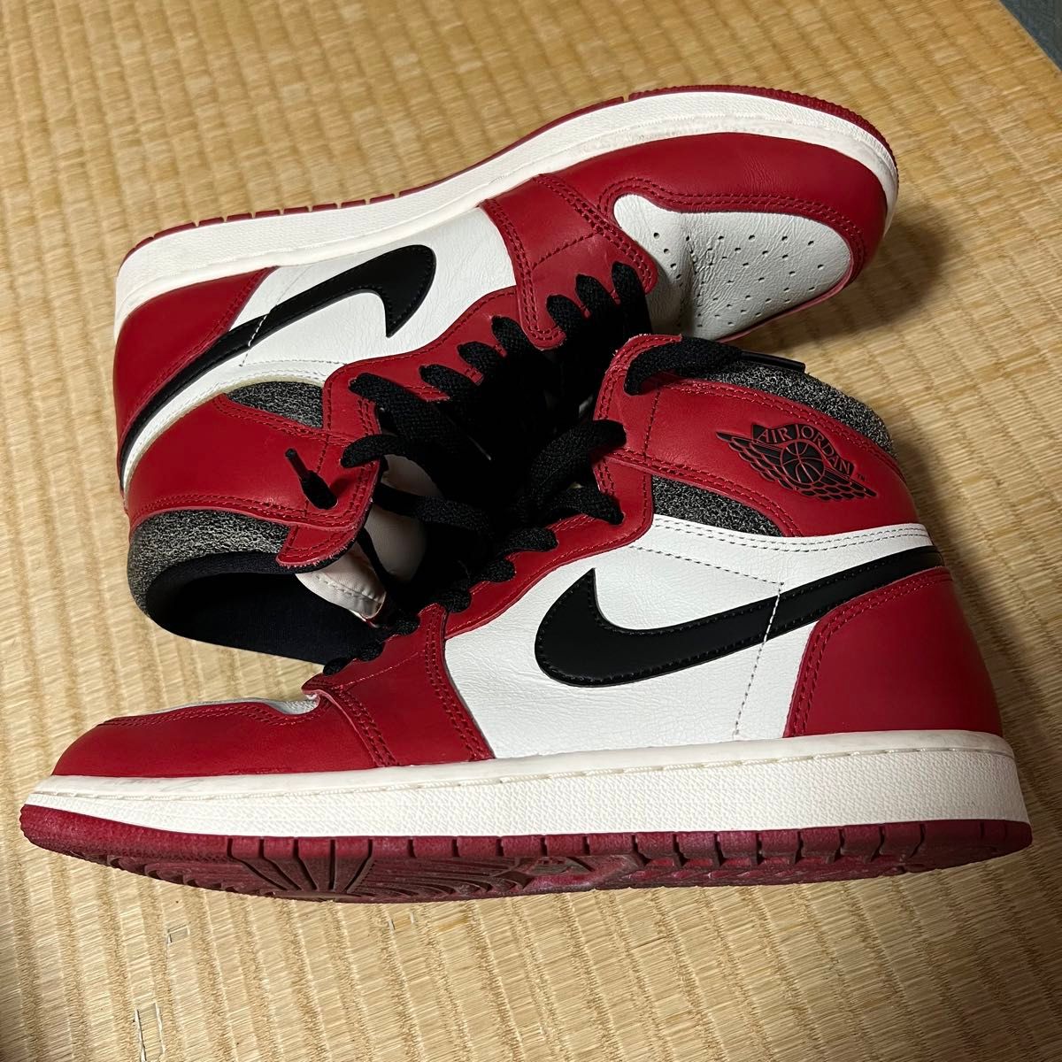 Nike Air Jordan 1 High OG "Lost & Found/Chicago"