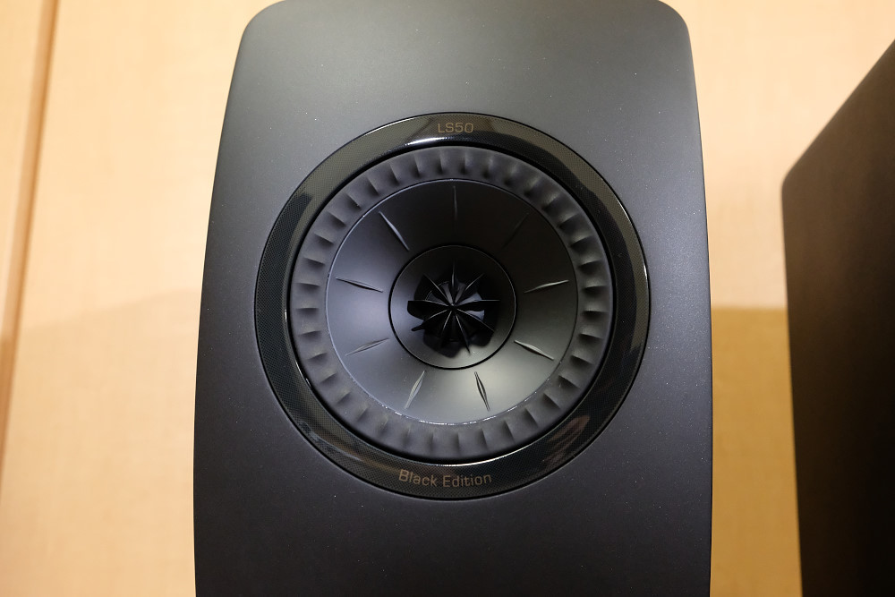 KEF LS50 BLACK EDITIONke-i-ef2 piece set beautiful goods written guarantee equipped 