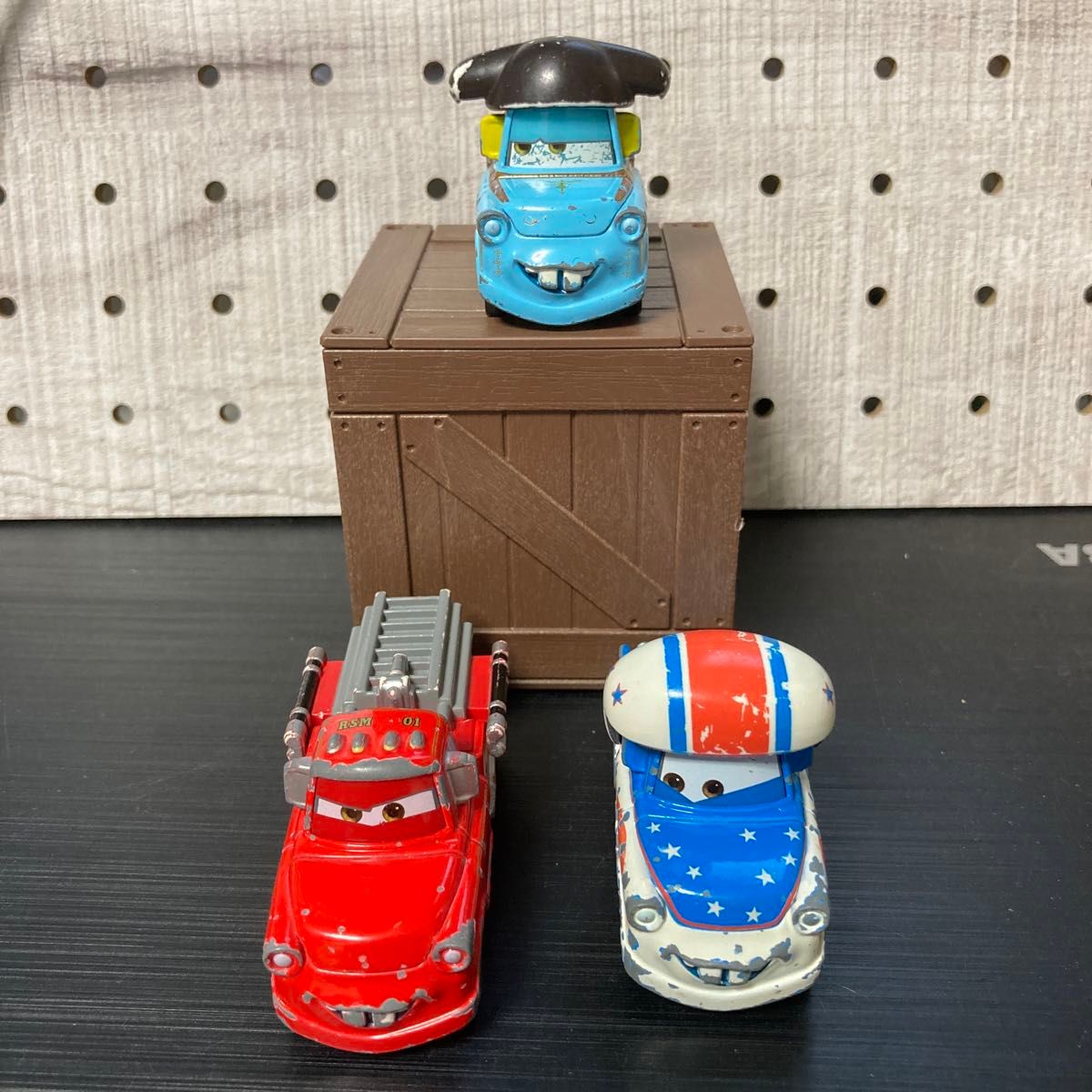 トミカ カーズ メーター カーズセット#4 メーターの世界つくり話 トミカ カーズ メーター カーズセット#4 メーターの世界つくり話