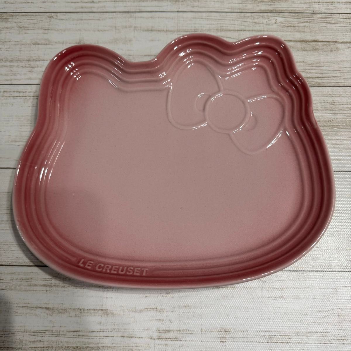 LE CREUSET ピンク&パウダーピンク ル・クルーゼ ハローキティ LE CREUSET ピンク&パウダーピンク ル・クルーゼ ハローキティ