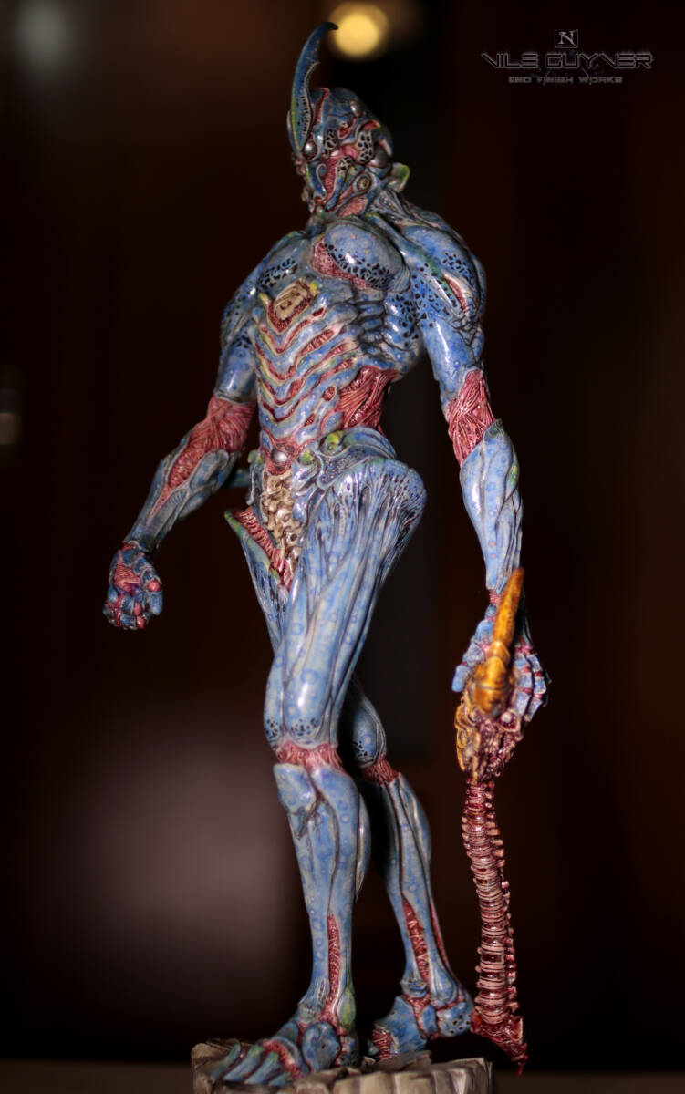 VILE GUYVER 徹底改造完成品 ガイバー 42cm大型ガレージキット VILE GUYVER 徹底改造完成品 ガイバー 42cm大型ガレージキット