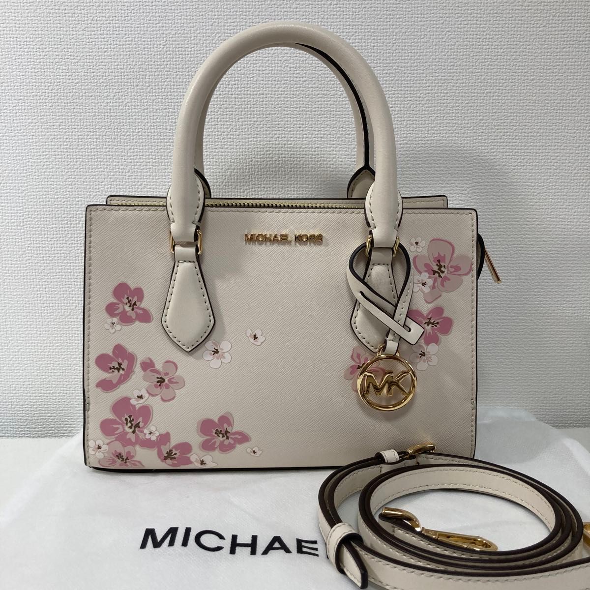 MICHAEL KORS マイケルコース ハンドバッグ センタージップ MICHAEL KORS マイケルコース ハンドバッグ センタージップ