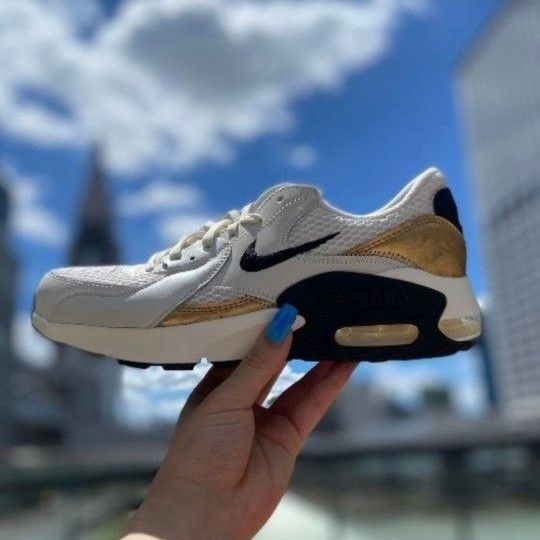 NIKE ナイキ W AIRMAX EXCEE エアマックスエクシー 24 5cm 白 黒 NIKE ナイキ W AIRMAX EXCEE エアマックスエクシー 24 5cm 白 黒
