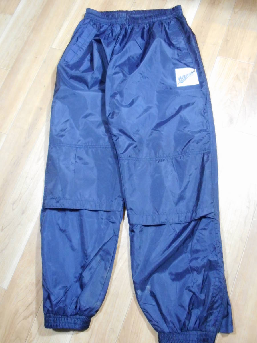 FREXIBILITY Nylon track pants black サイズ L位 ナイロン パンツ 紺 pant sweatpants トラックパンツ NAVY タグ無し レインガード 雨降り_画像8