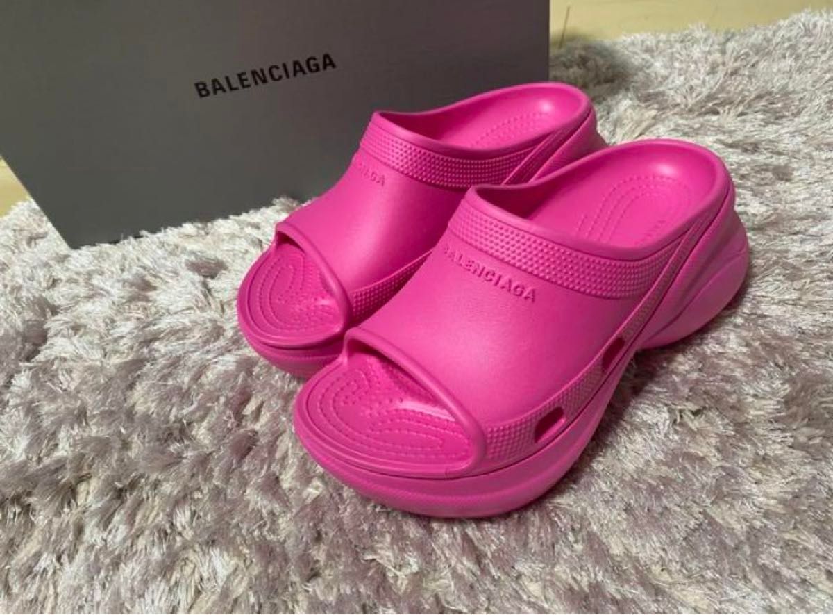 新品未使用 Balenciaga バレンシアガ クロックス サンダル 新品未使用 Balenciaga バレンシアガ クロックス サンダル