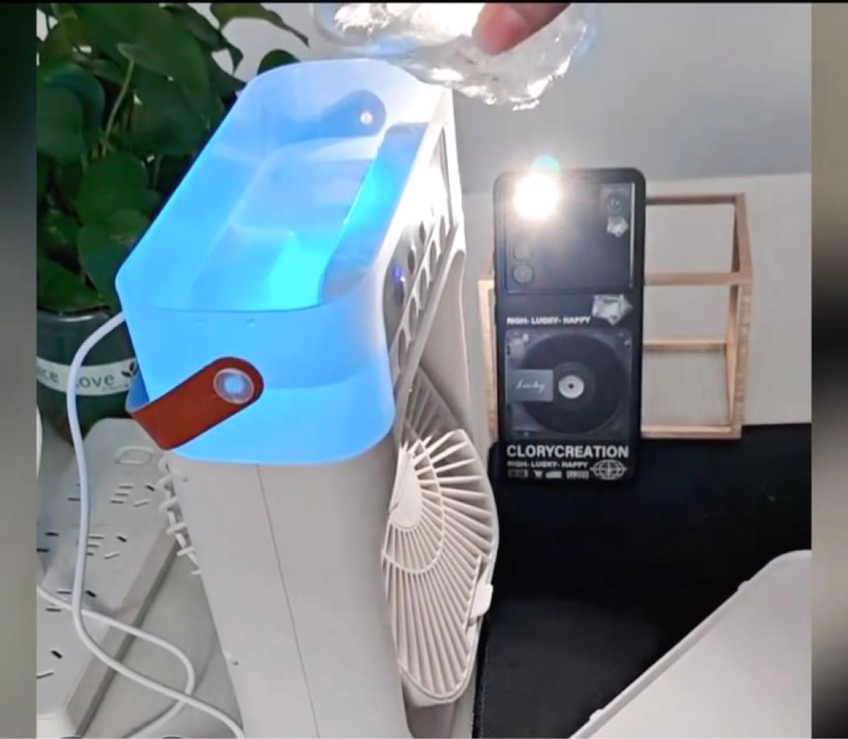ミニエアコン 電動ファン 氷入るミストファン ミスト扇風機 ひんやり冷感 USB 卓上扇風機 モバイルバッテリー 黒