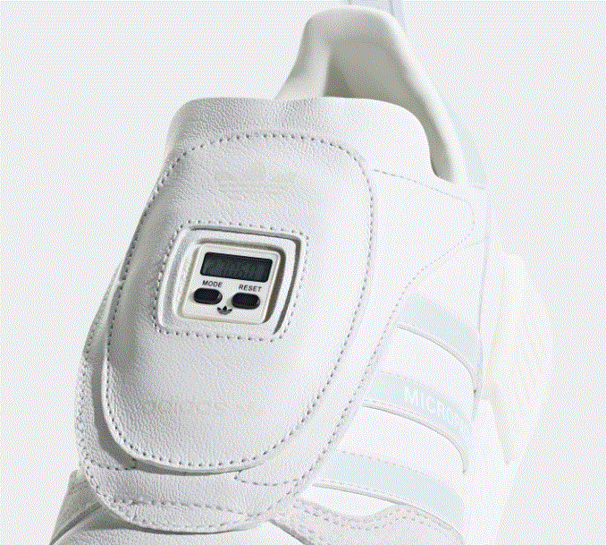 adidas originals MICROPACER xR1 новый товар 