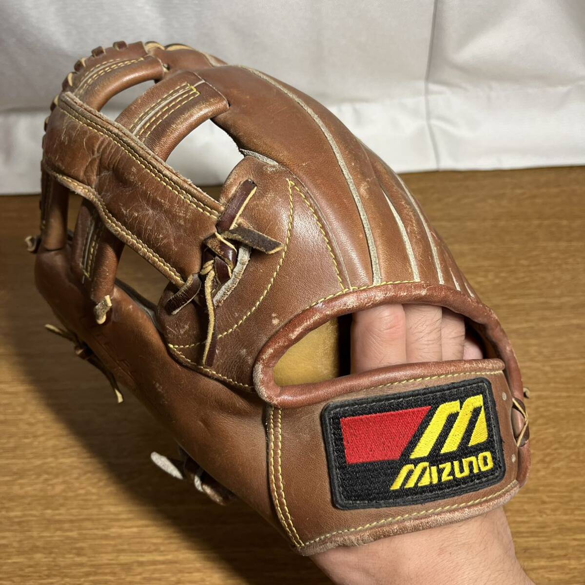ミズノ ワールドウィン 一般硬式 グローブ グラブ 美品 左投げ ミズノ ワールドウィン 一般硬式 グローブ グラブ 美品 左投げ