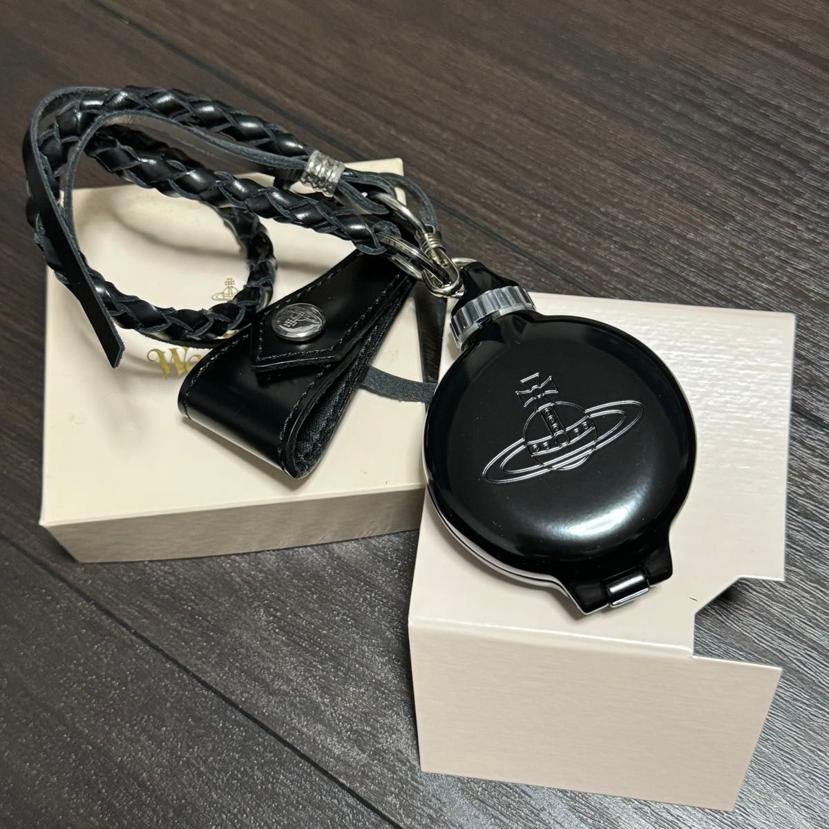 Vivienne Westwood ヴィヴィアンウエストウッド 携帯灰皿(黒 Vivienne Westwood ヴィヴィアンウエストウッド 携帯灰皿(黒