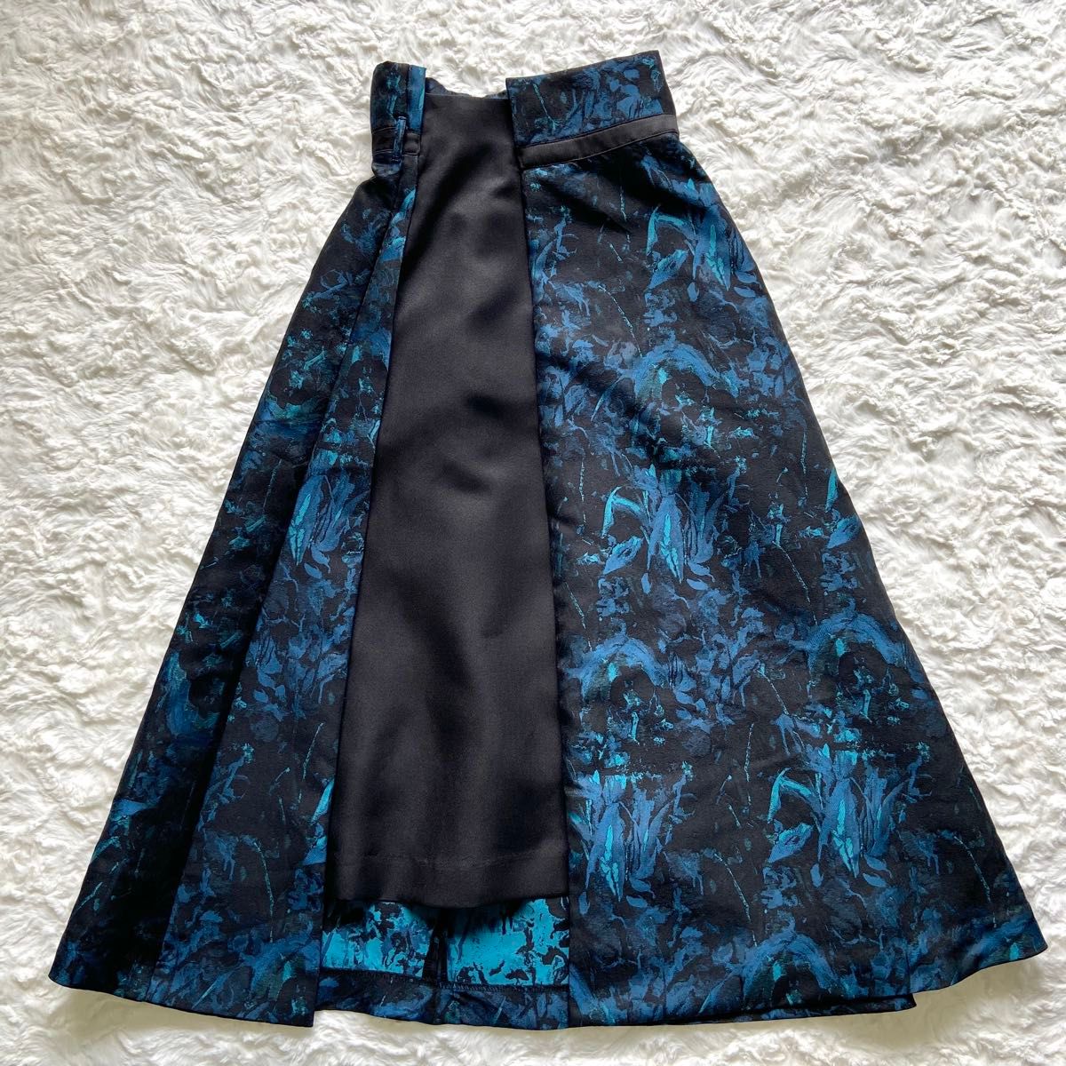 美品】HARE ガラキリカエフレアスカート ブルー ロングスカート 美品】HARE ガラキリカエフレアスカート ブルー ロングスカート