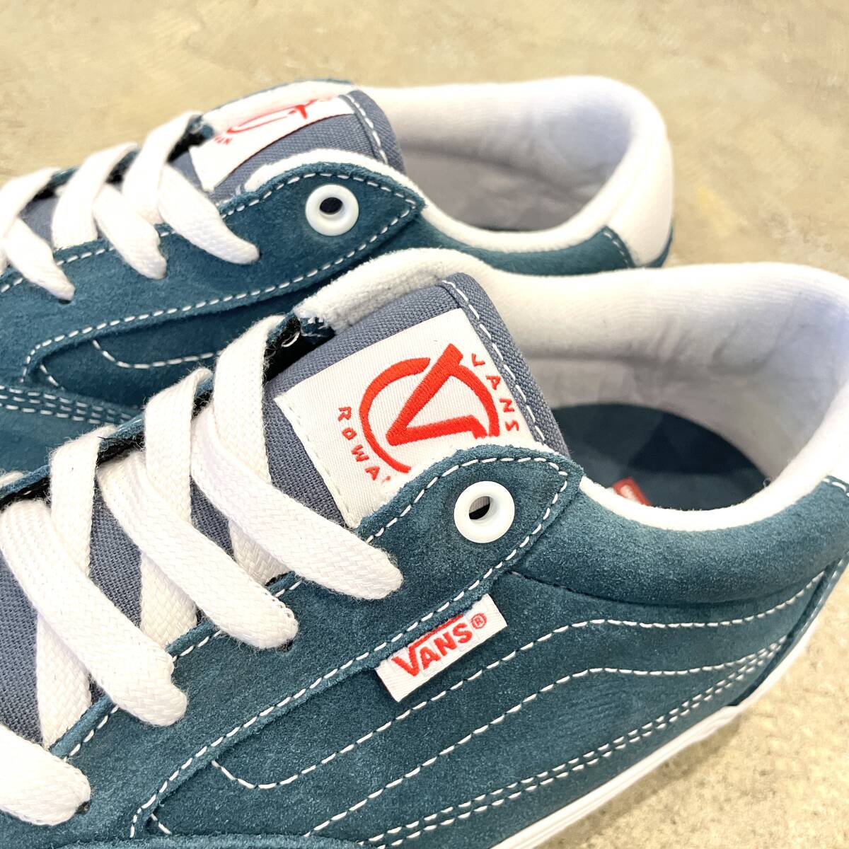 高感度ショップで2023年売れたブランド SKATEBOARDING VANS USA規格 ROWAN ヴァンズ BLUE LEATHER 27cm シューズ