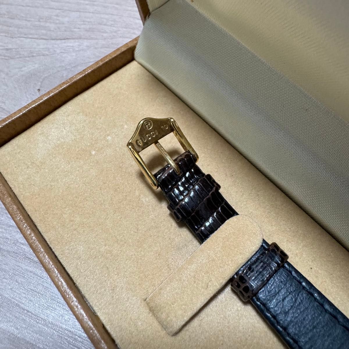 極希少】GUCCI シュリーライン腕時計 非稼働 純正ベルト/化粧箱 極希少】GUCCI シュリーライン腕時計 非稼働 純正ベルト/化粧箱