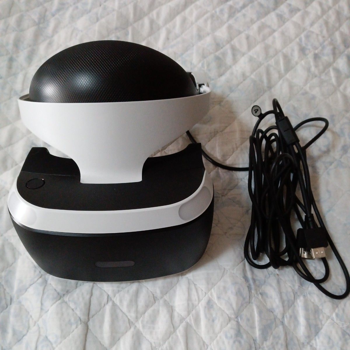 人気ソフト2本付き PS VR CUH-ZVR2 後期 動作確認済み ジャンク 人気ソフト2本付き PS VR CUH-ZVR2 後期 動作確認済み ジャンク