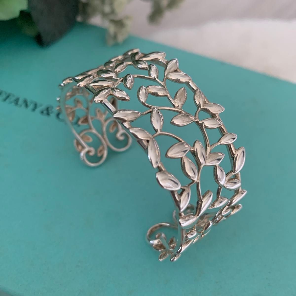 TIFFANY ティファニー シルバー925 オリーブリーフ カフ バングル ティファニー オリーブリーフ カフ バングル シルバー