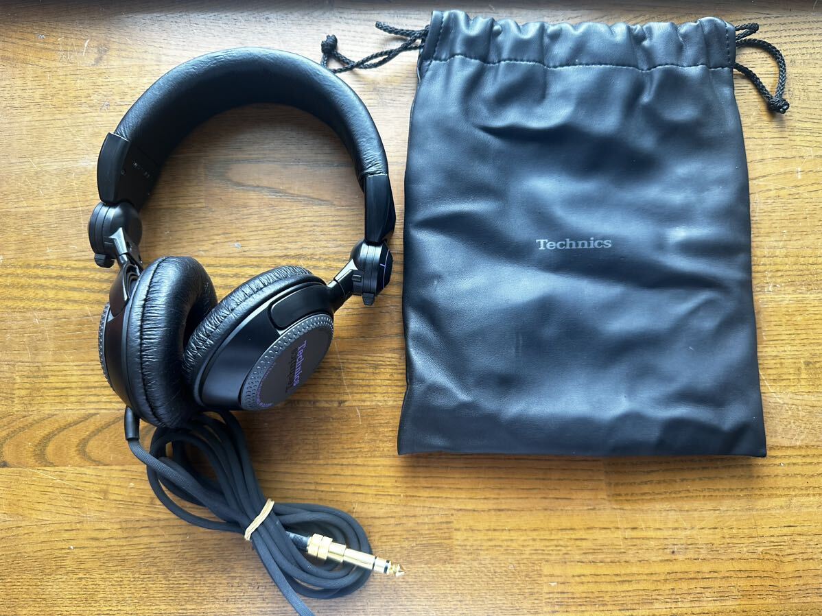 TECHNICS RP-DJ1200 DJヘッドフォン です。ヘッドホン TECHNICS RP-DJ1200 DJヘッドフォン です。ヘッドホン
