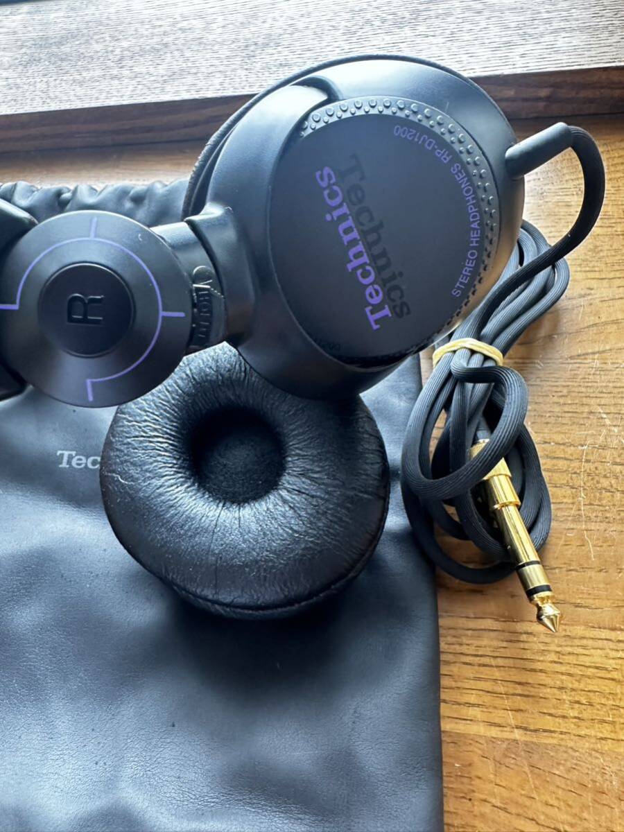 TECHNICS RP-DJ1200 DJヘッドフォン です。ヘッドホン TECHNICS RP-DJ1200 DJヘッドフォン です。ヘッドホン