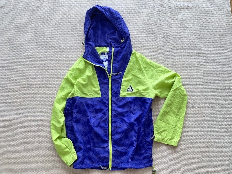 即決 NIKE acg マウンテンパーカー Mt fuji ネイビー x グリーン 即決 NIKE acg マウンテンパーカー Mt fuji ネイビー x グリーン