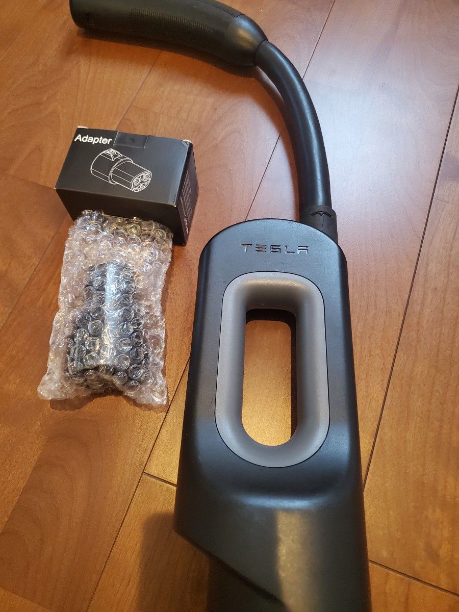 テスラ 純正 チャデモアダプター 新品未使用 送料無料 テスラ 純正 チャデモアダプター 新品未使用 送料無料