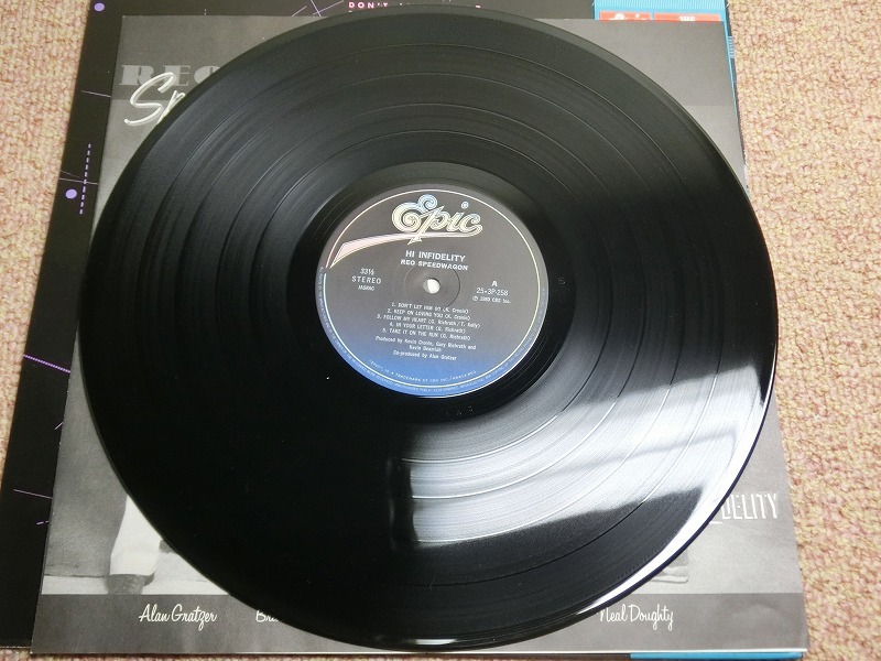 中古LP レコード 邦盤 美盤 25 3P-258 REOスピードワゴン REO SPEEDWAGON 禁じられた夜 Hi Infidelity 帯　_画像4