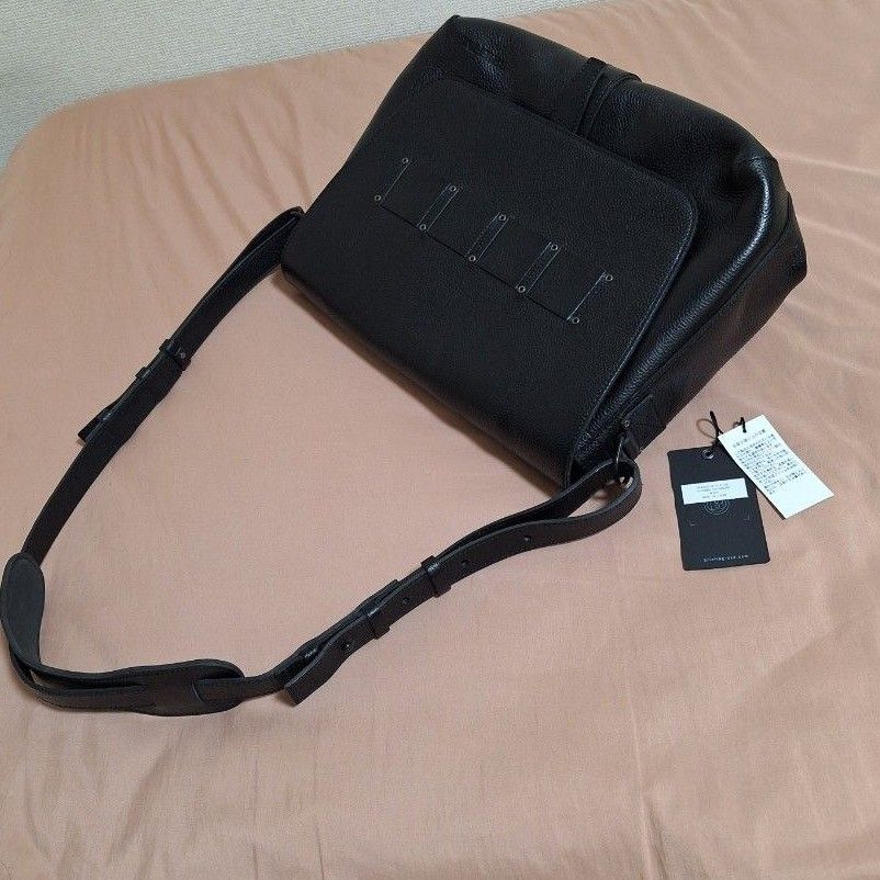 ほぼ未使用 レア》BRIEFING レザー ショルダーバッグ WILDERNESS ほぼ未使用 レア》BRIEFING レザー ショルダーバッグ WILDERNESS