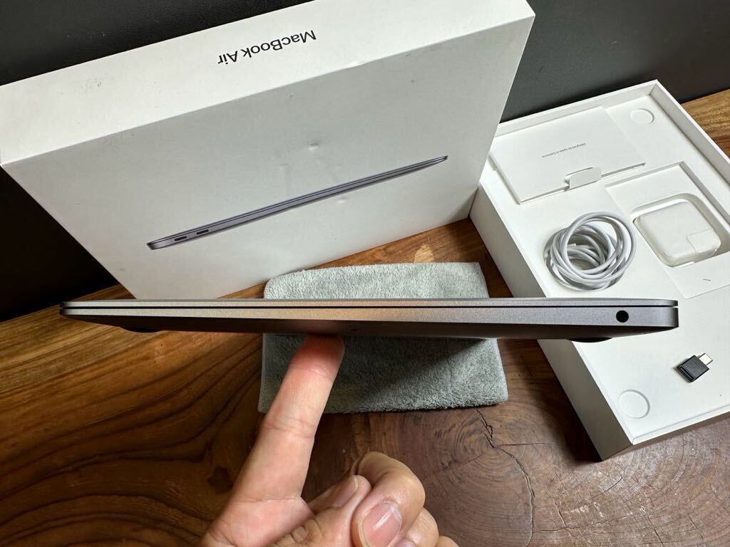 美品」Apple MacBook PRO Air 13inch 2019/CPUi5 1 6GHZ/8GB 美品」Apple MacBook PRO Air 13inch 2019/CPUi5 1 6GHZ/8GB