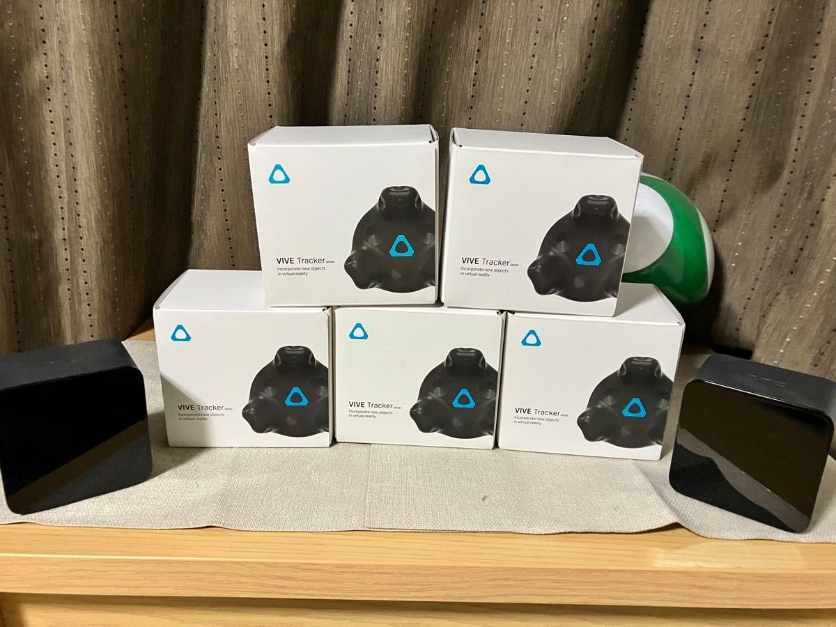 HTC VIVE トラッカー 2 0 5点トラッキング + ベースステーション HTC VIVE トラッカー 2 0 5点トラッキング + ベースステーション