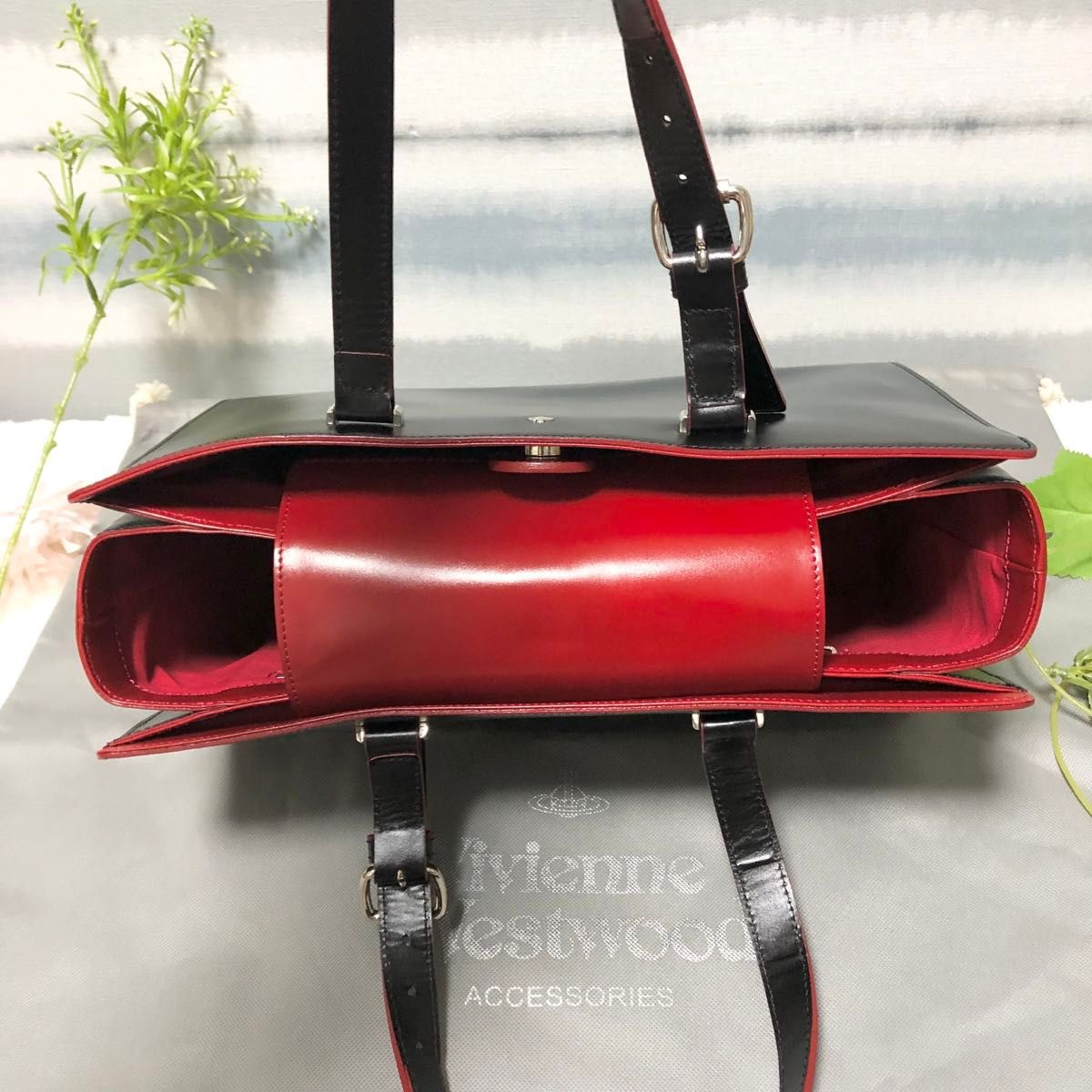 人気 【Vivienne Westwood】ヴィヴィアンウエストウッド SIMPLE 人気 【Vivienne Westwood】ヴィヴィアンウエストウッド SIMPLE