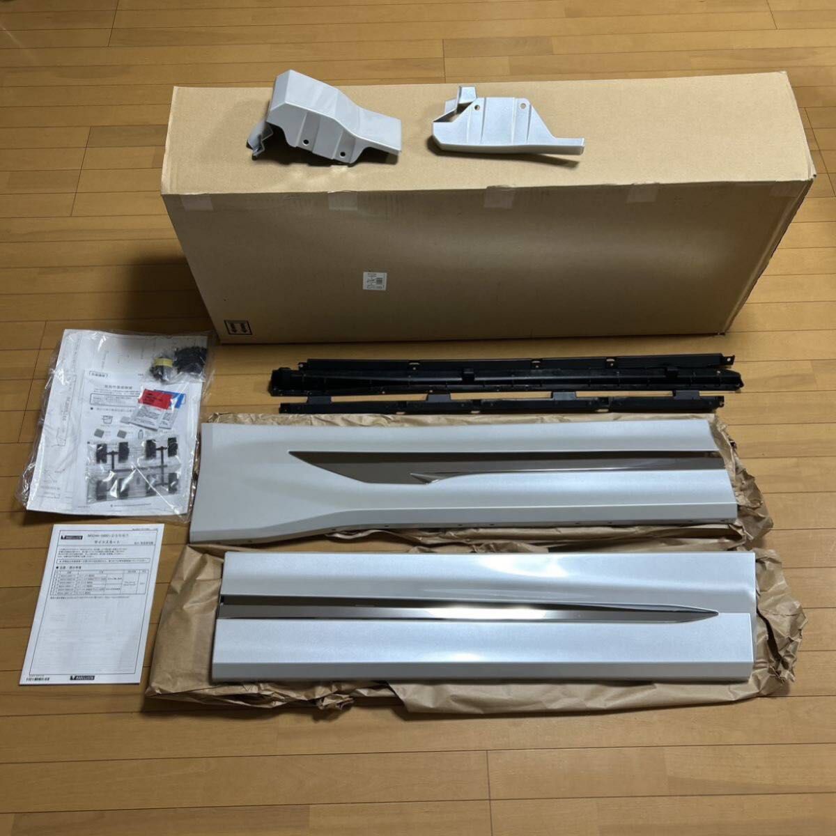 未使用 40系 アルファード 右側のみ サイドスカート モデリスタ 未使用 40系 アルファード 右側のみ サイドスカート モデリスタ