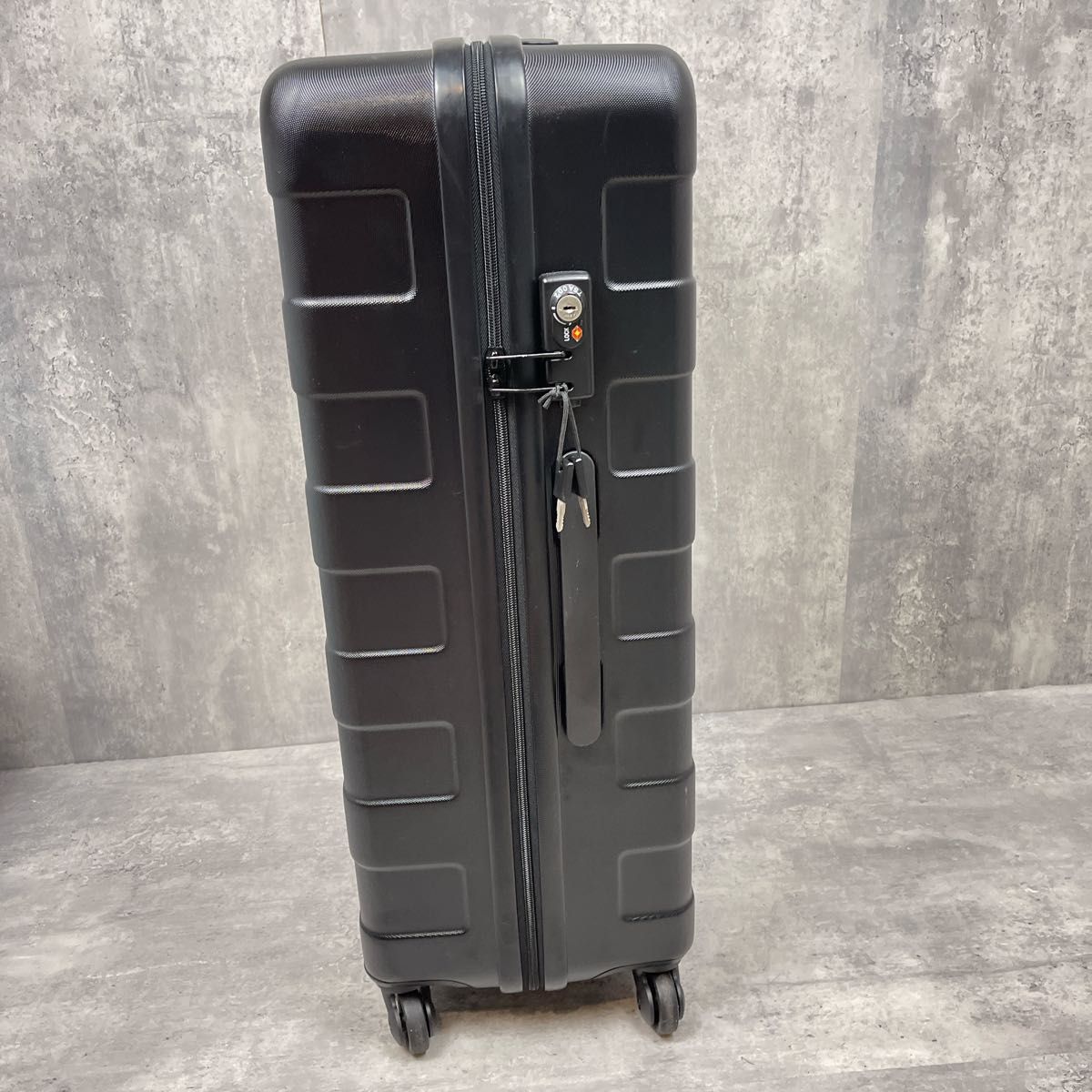 無印良品 スーツケース 旧型 75L ストッパー無し ブラック 無印良品 スーツケース 旧型 75L ストッパー無し ブラック