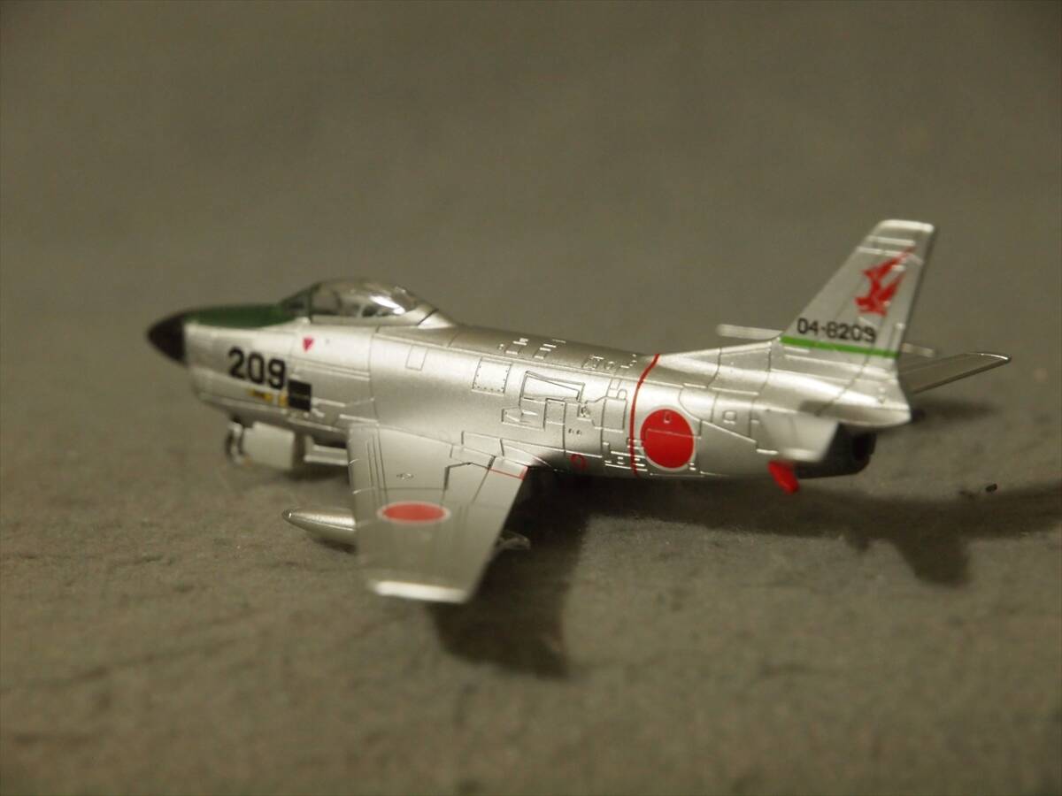 1/100 航空自衛隊 F-86D セイバードッグ 戦闘機 04-8209 1/100 航空自衛隊 F-86D セイバードッグ 戦闘機 04-8209