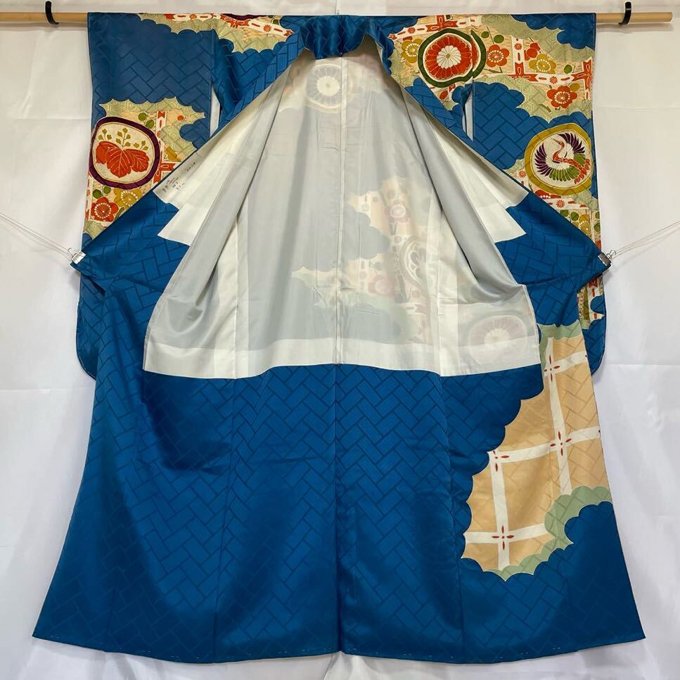 振袖　鳳凰梅　金駒刺繍　枝垂れ桜菊金彩　グリーン　正絹着物 未着用 金駒刺繍 着物 正絹“お着物の枠には収まらない松竹梅や菊