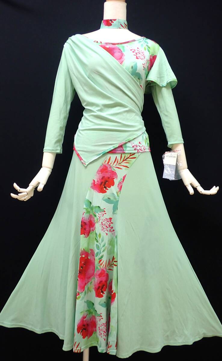 ⑧24F25即決☆新品タグ付き☆ML対応/ミントグリーン×赤/花柄 ⑧24F25即決☆新品タグ付き☆ML対応/ミントグリーン×赤/花柄