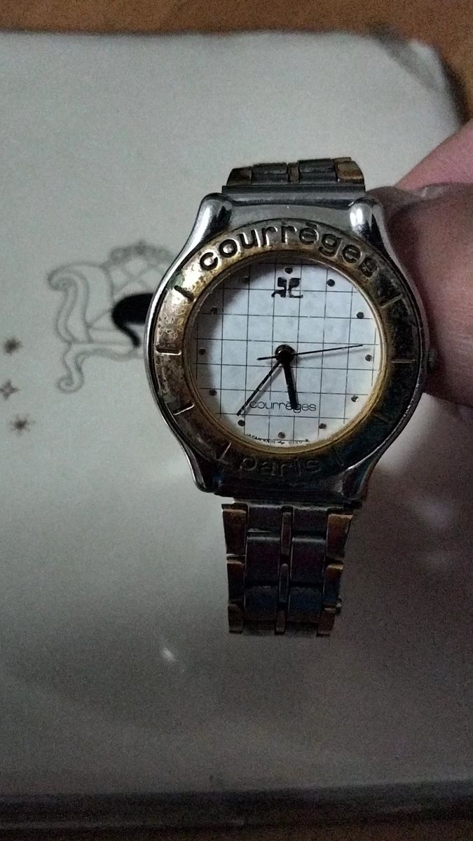 【稼働品】courreges クレージュ　の腕時計