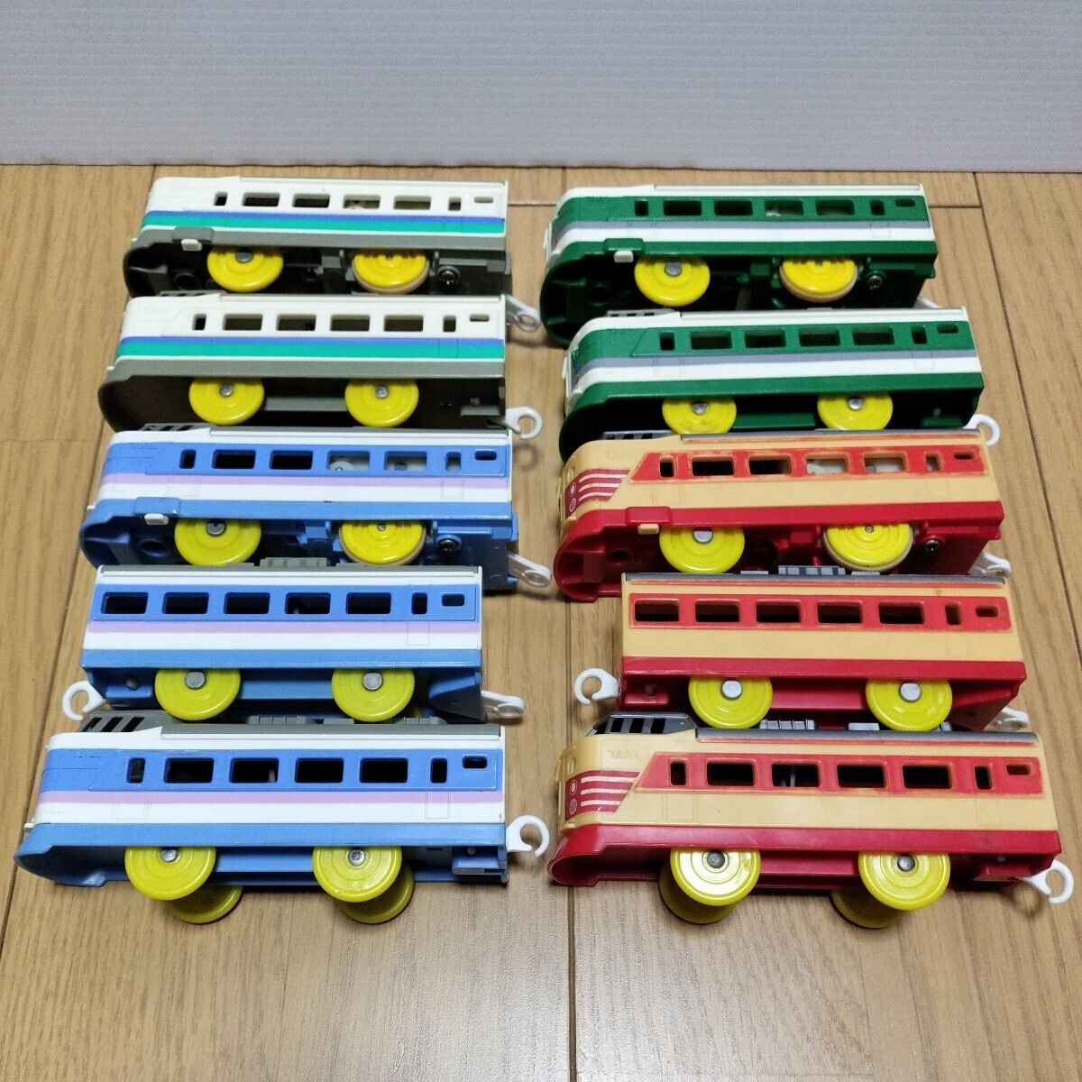新品登場 雷鳥 プラレール【L特急】上沼垂色 2両・グリーン 2両 あさま 車両単品