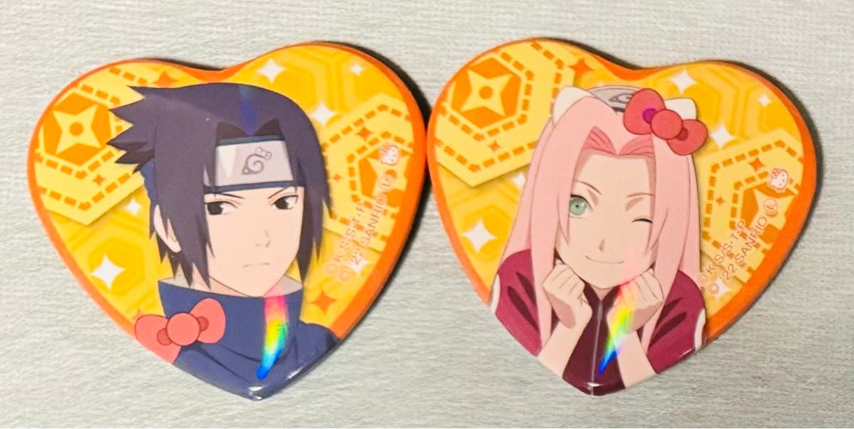 NARUTO サンリオ ハート型 缶バッジ 少年篇 サスケ サクラ2点 NARUTO サンリオ ハート型 缶バッジ 少年篇 サスケ サクラ2点