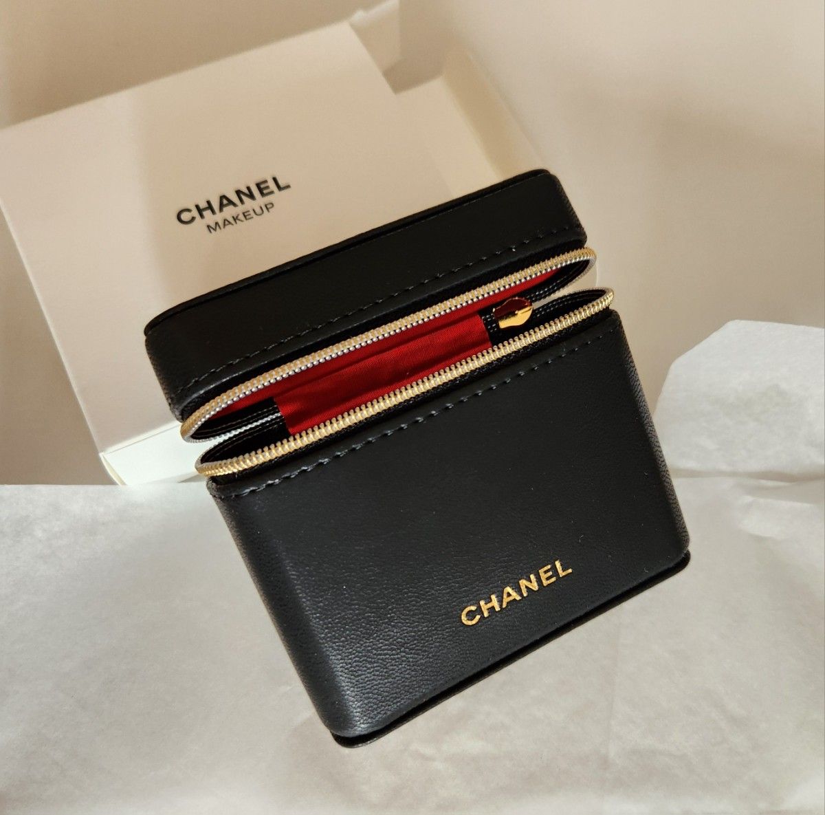 新品未使用 シャネル【正規ノベルティ】口紅ケース ミラー付き 新品未使用 シャネル【正規ノベルティ】口紅ケース ミラー付き
