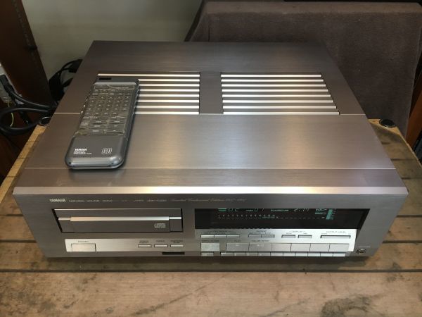 YAMAHA Yamaha CDX-10000 100 anniversary commemoration model CD player remote control attaching used rare rare name machine used # control 61903