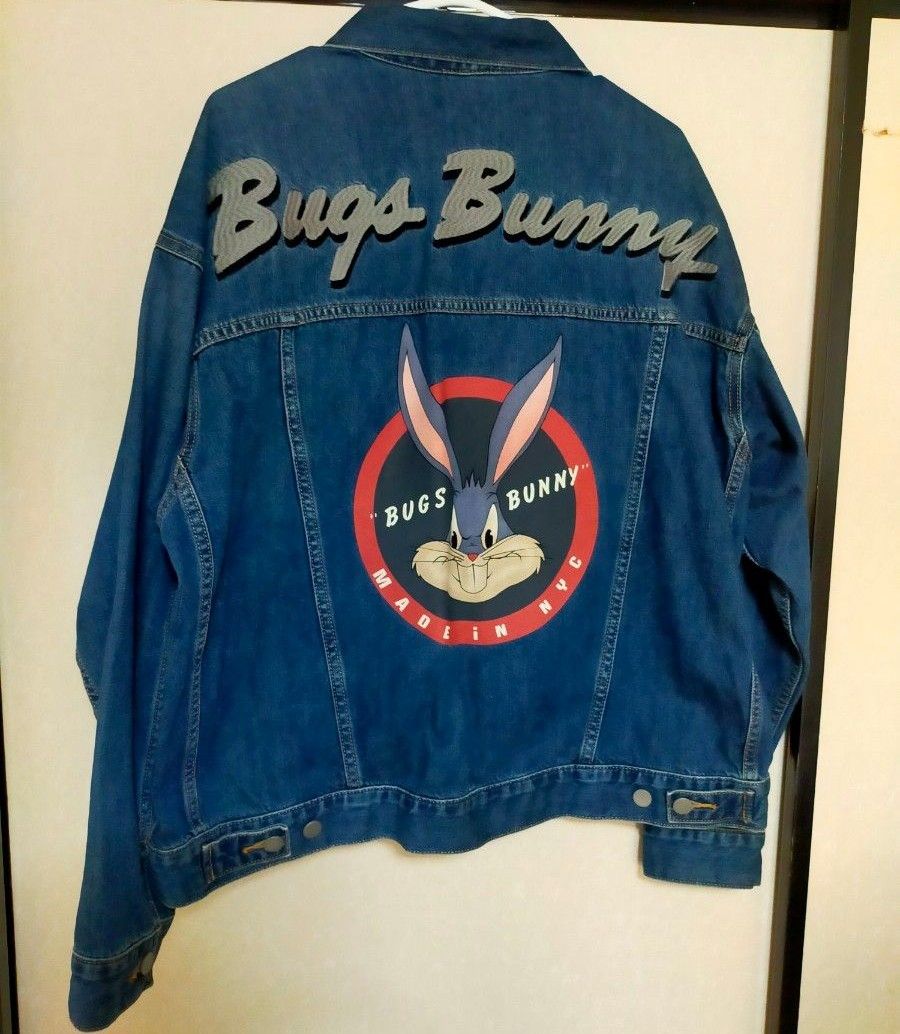 GU LOONEY TUNES バックスバニー デニムジャケット Lサイズ GU LOONEY TUNES バックスバニー デニムジャケット Lサイズ