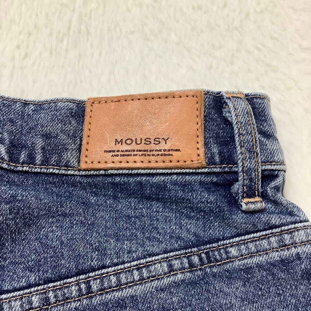 超人気】 MOUSSY MVS FLARE フレア デニム 26 ハイウエスト 超人気】 MOUSSY MVS FLARE フレア デニム 26 ハイウエスト