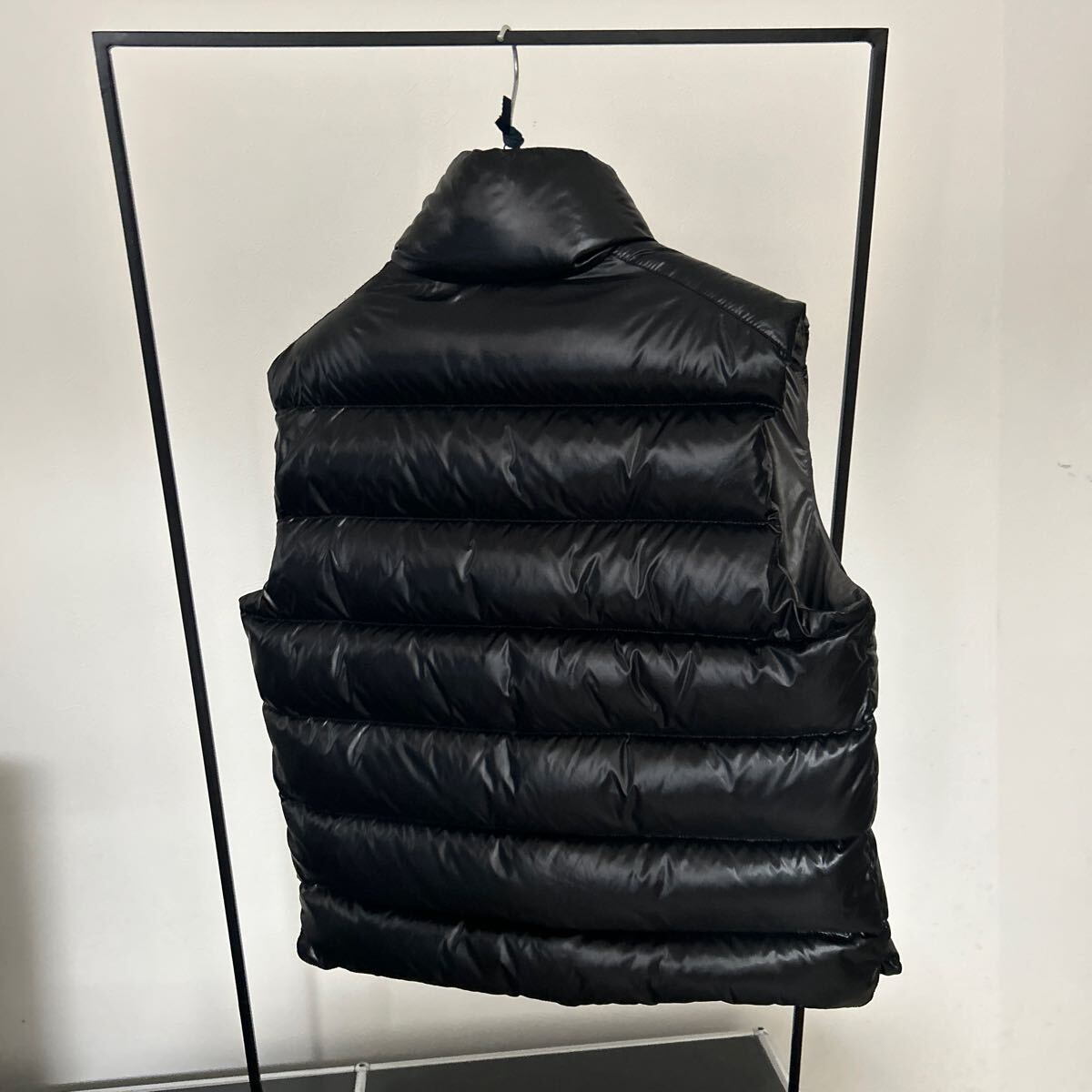 モンクレール MONCLER TIB ブラック サイズ2 美品 タグ付き モンクレール MONCLER TIB ブラック サイズ2 美品 タグ付き