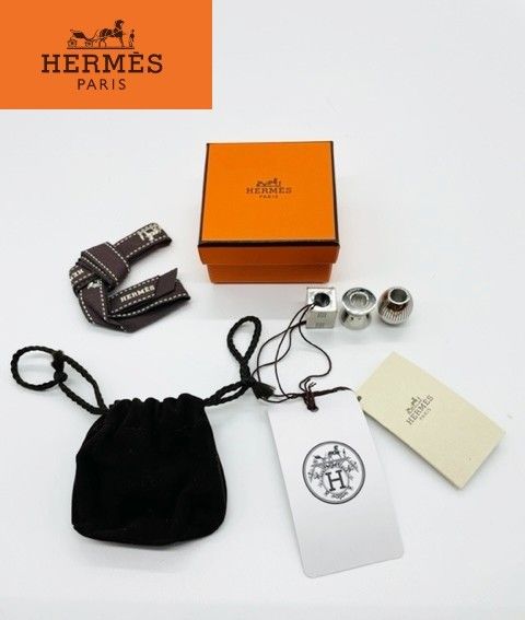 HERMES】未使用 トーテム ツイリーリング シルバーカラー HERMES】未使用 トーテム ツイリーリング シルバーカラー