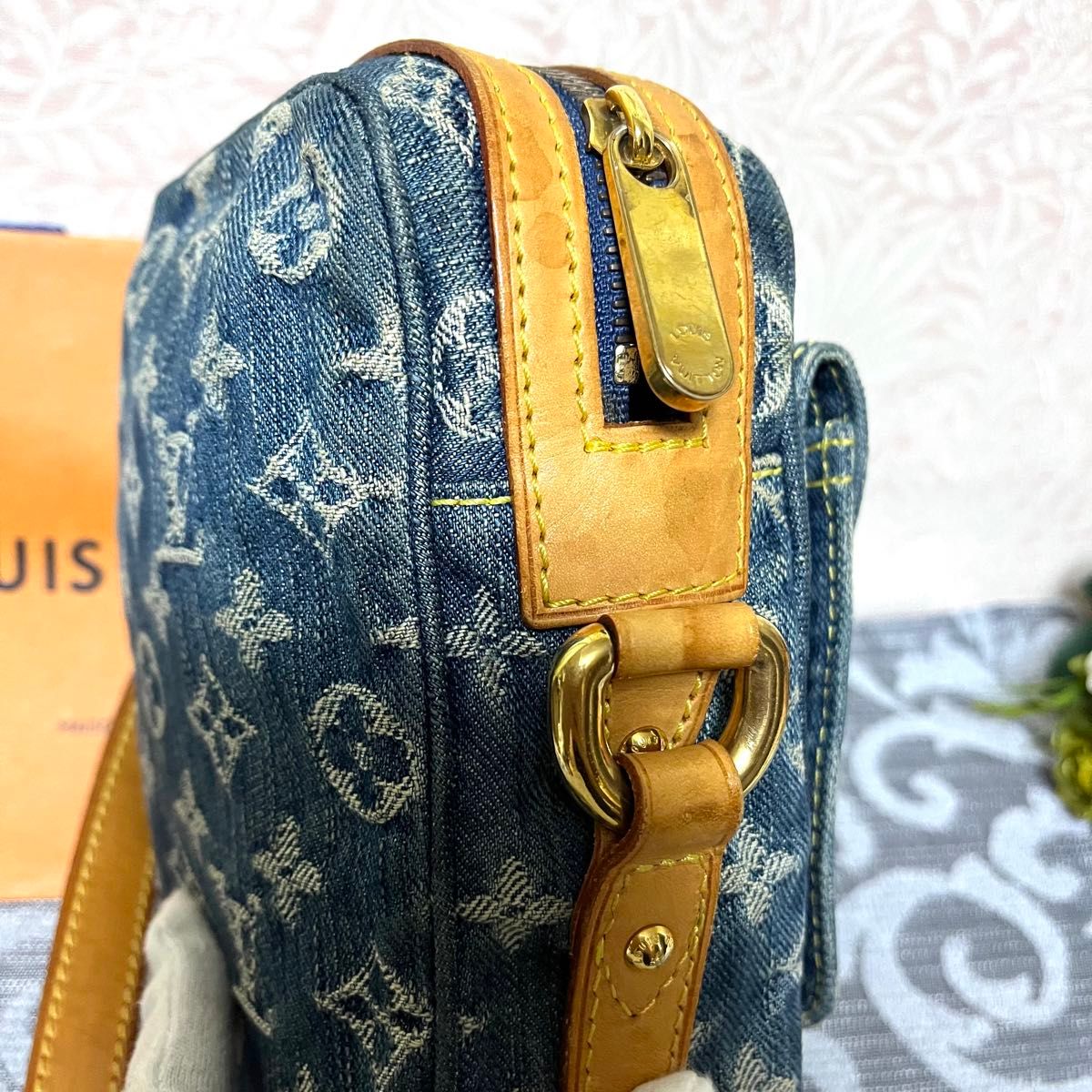 LOUIS VUITTON ルイ ヴィトン モノグラムデニム カメラバッグ LOUIS VUITTON ルイ ヴィトン モノグラムデニム カメラバッグ