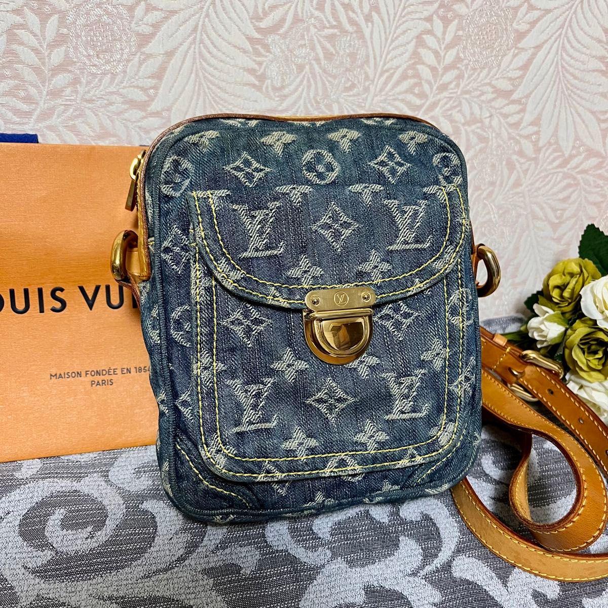 LOUIS VUITTON ルイ ヴィトン モノグラムデニム カメラバッグ LOUIS VUITTON ルイ ヴィトン モノグラムデニム カメラバッグ