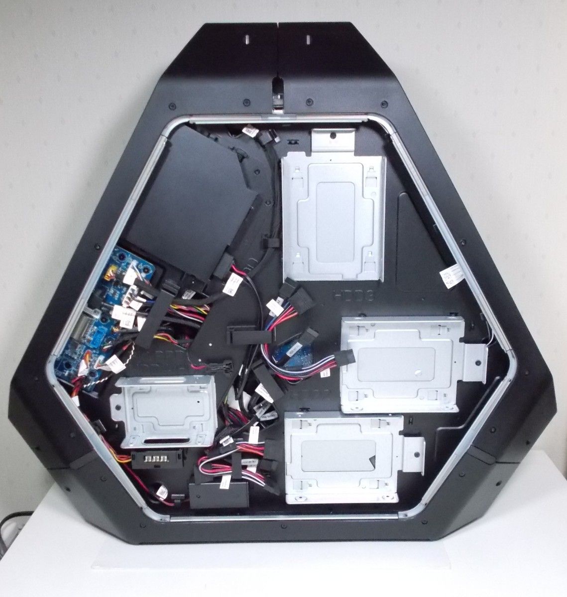DELL Alienware Area-51 R4 Core i9-7900X(10C/20T)搭載 OS付き DELL Alienware Area-51 R4 Core i9-7900X(10C/20T)搭載 OS付き